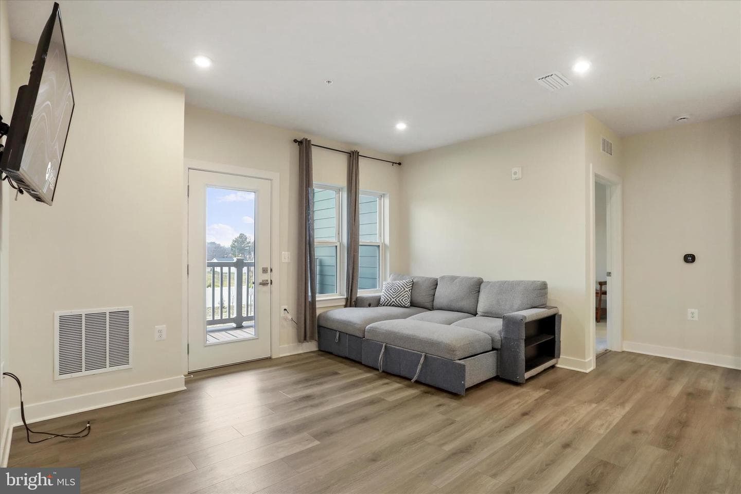 151 Mccormick #203 photo 15