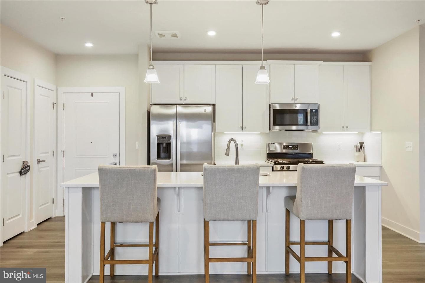 151 Mccormick #203 photo 9