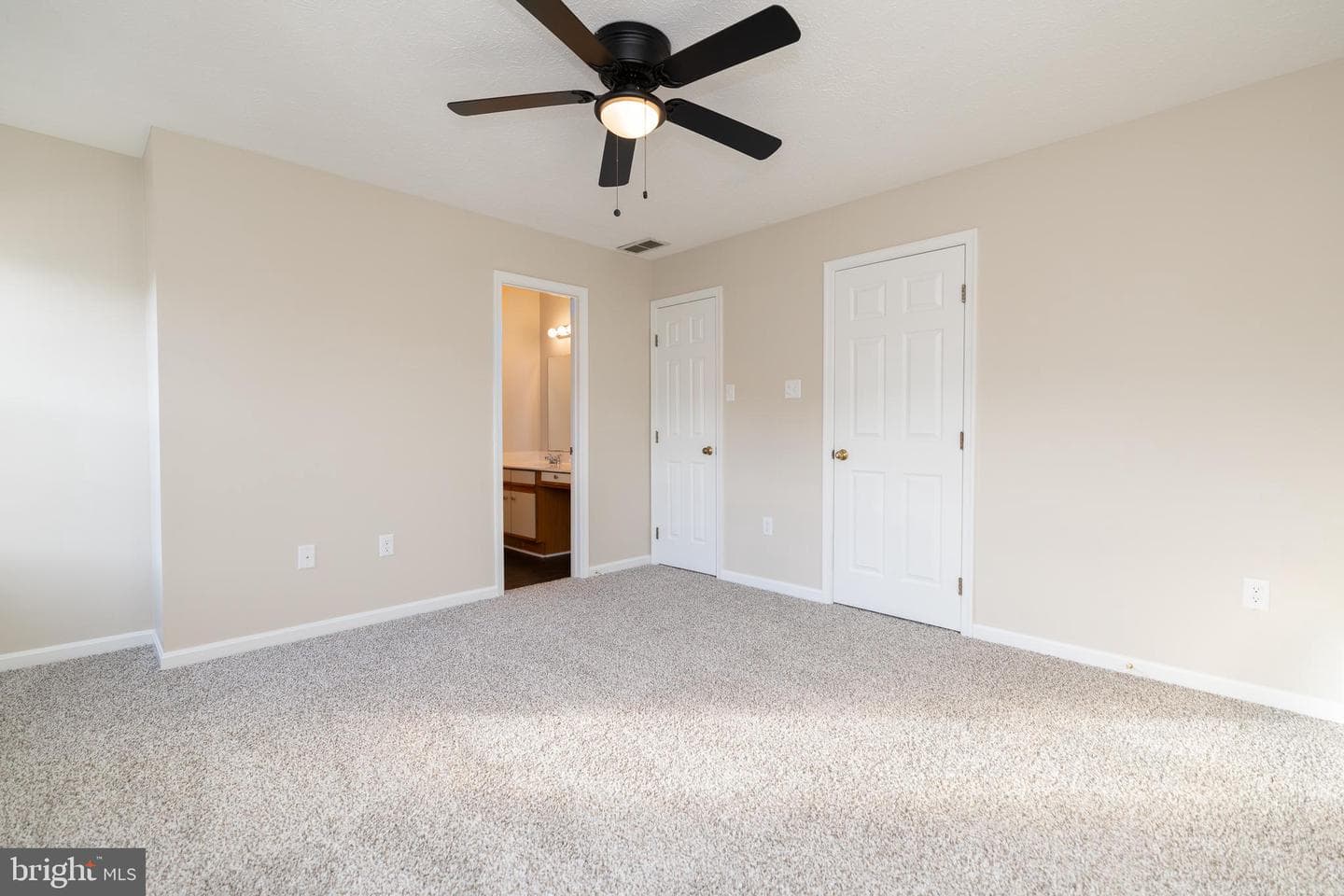 218 Tudor Drive photo 16