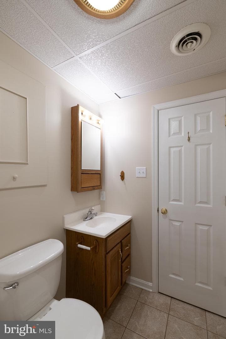 218 Tudor Drive photo 38