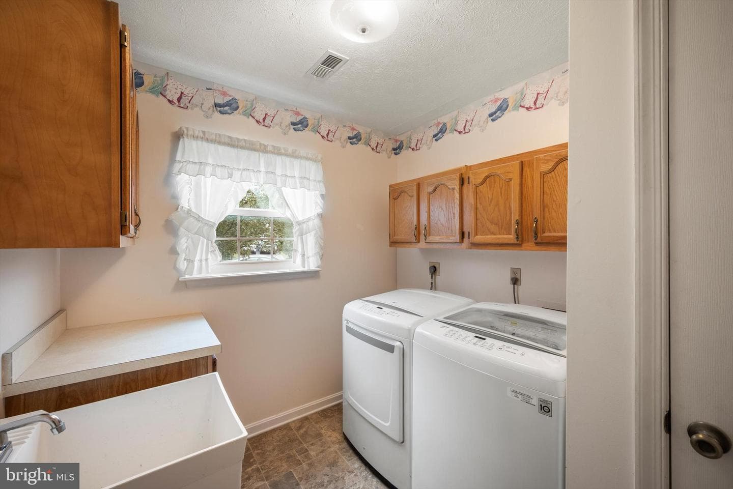 112 Jefferson Court photo 15