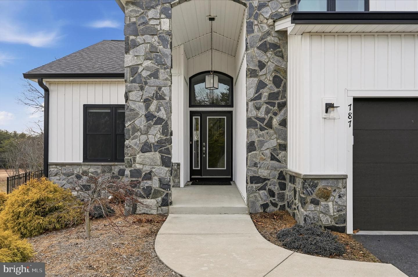 787 W Masters Drive photo 9