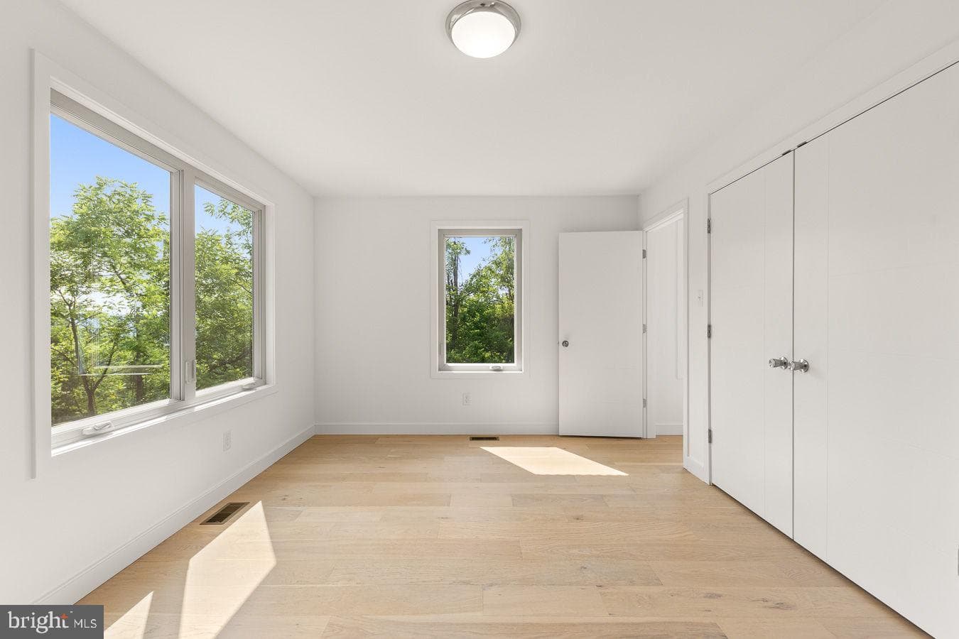 201 Nathaniel Drive photo 31