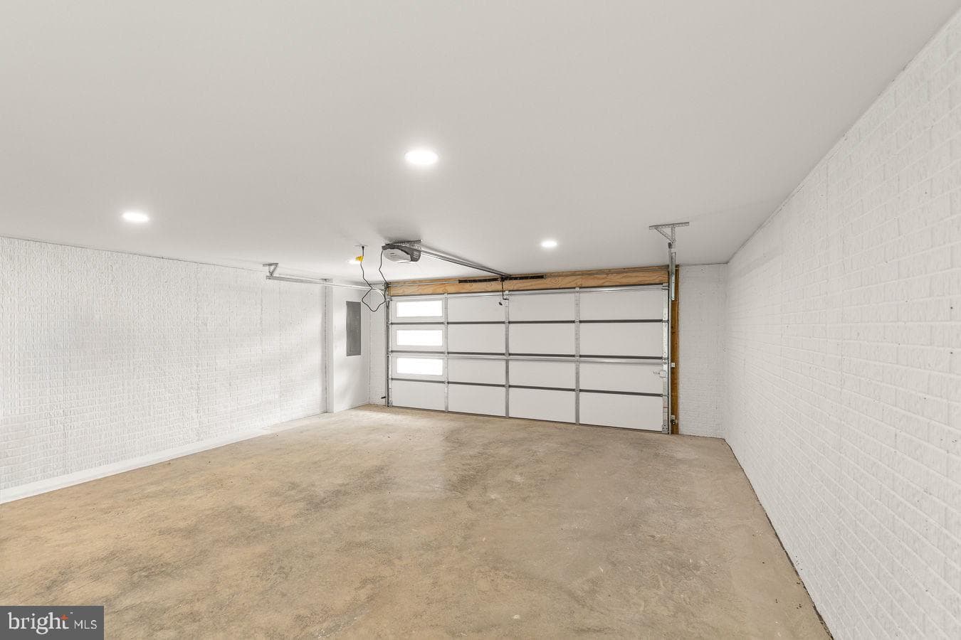 201 Nathaniel Drive photo 40