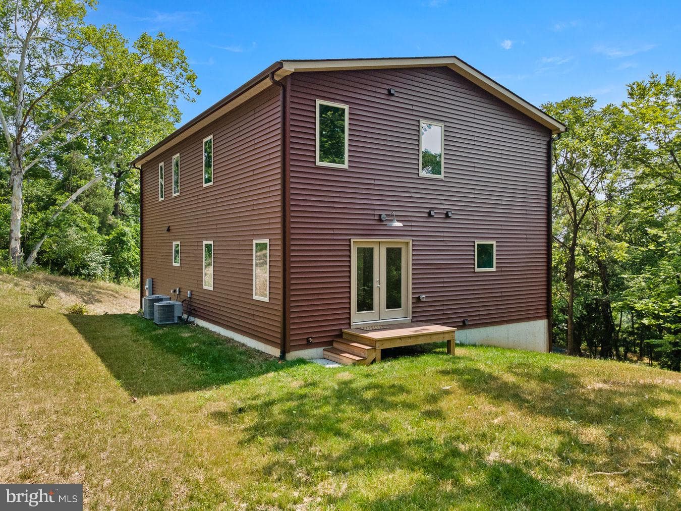 201 Nathaniel Drive photo 44