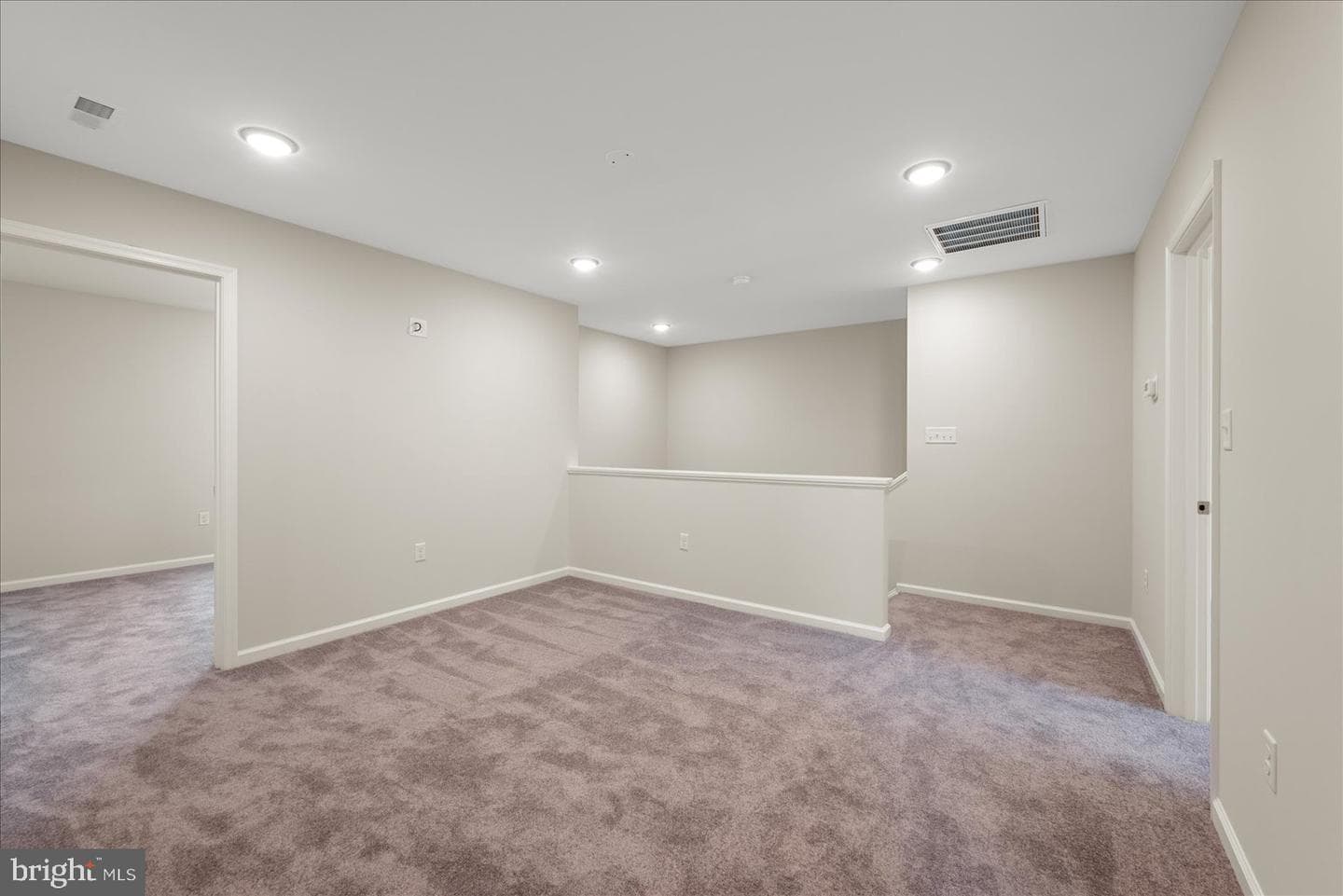 253 Rossmann Blvd photo 30