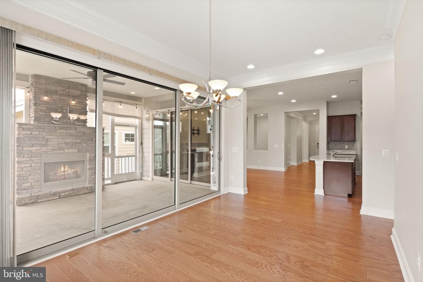 103 Cloak Lane photo 33