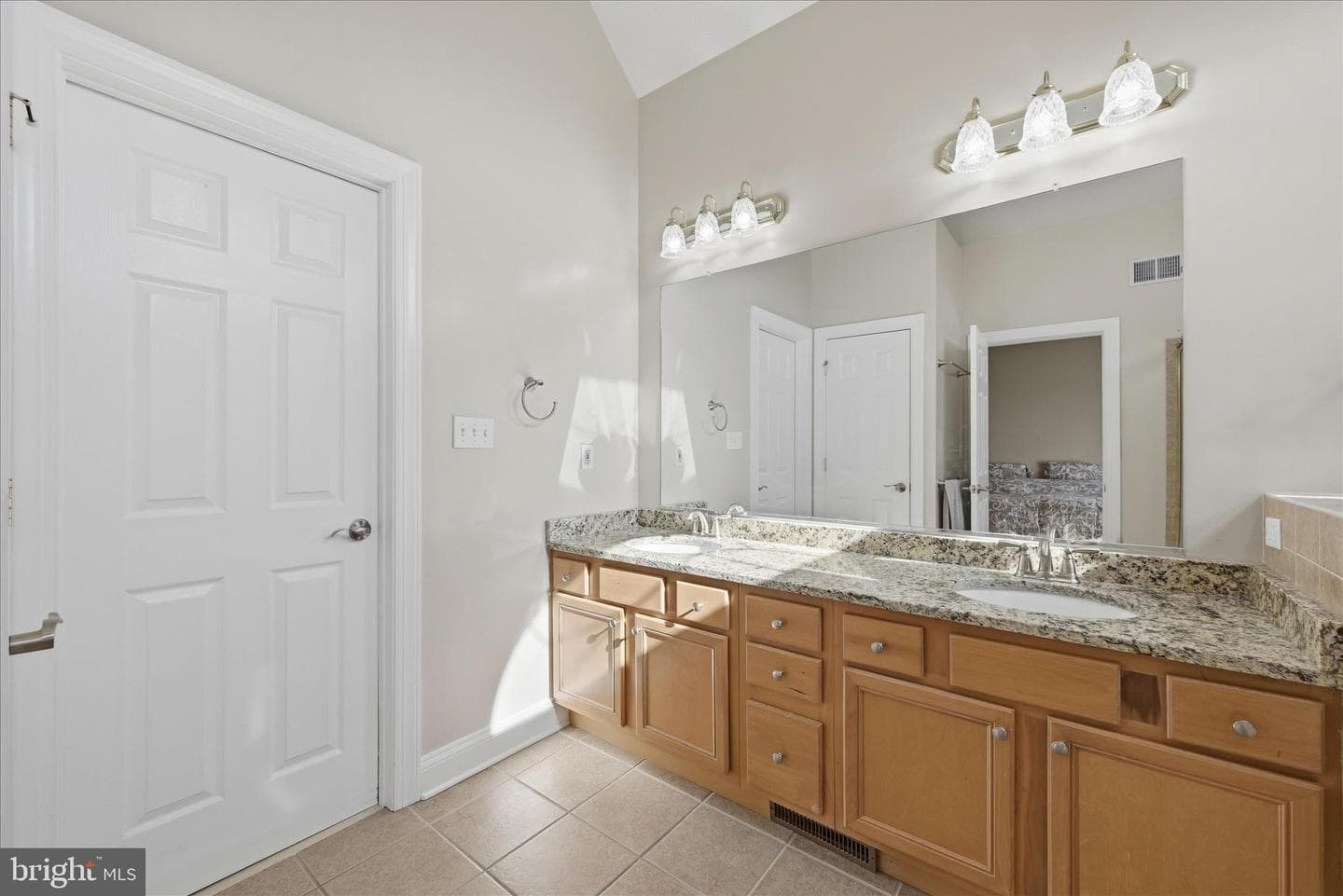 300 Clydesdale Drive photo 36