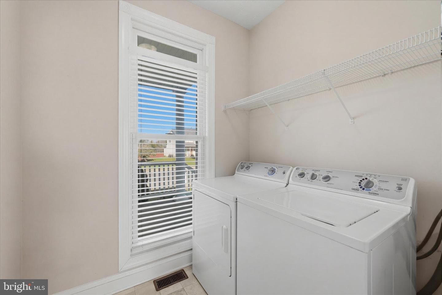 300 Clydesdale Drive photo 56