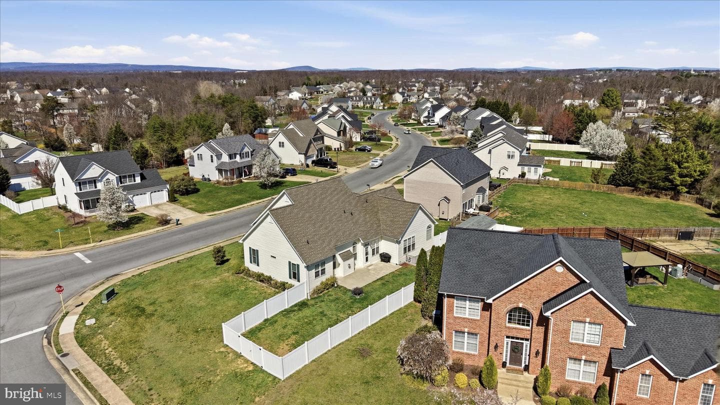 300 Clydesdale Drive photo 67