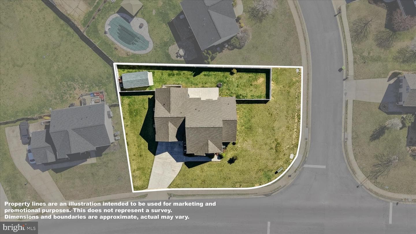 300 Clydesdale Drive photo 69