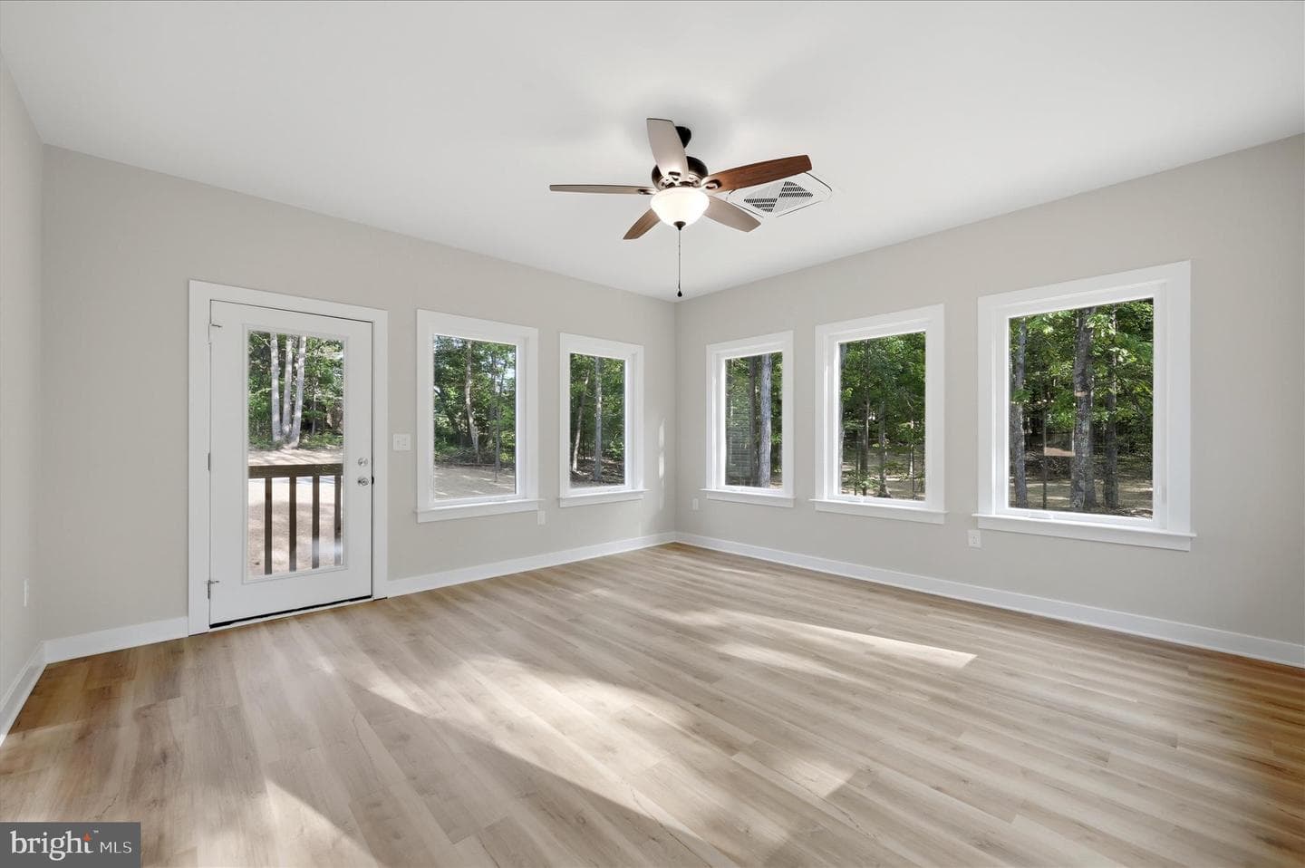 123 Stetson Street photo 26