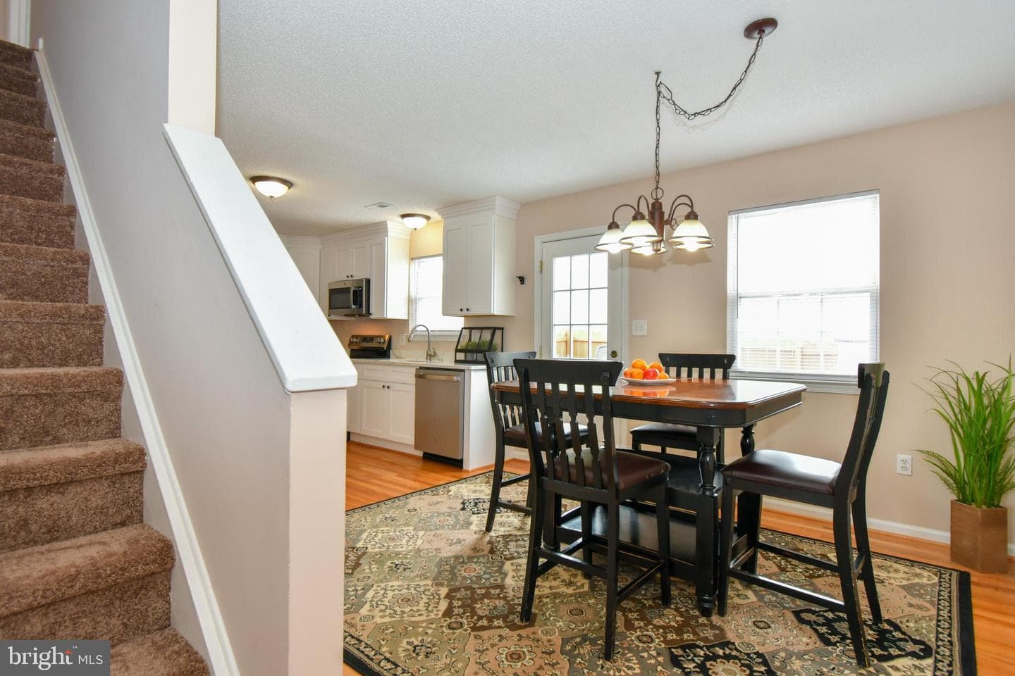 407 Emily Lane photo 8