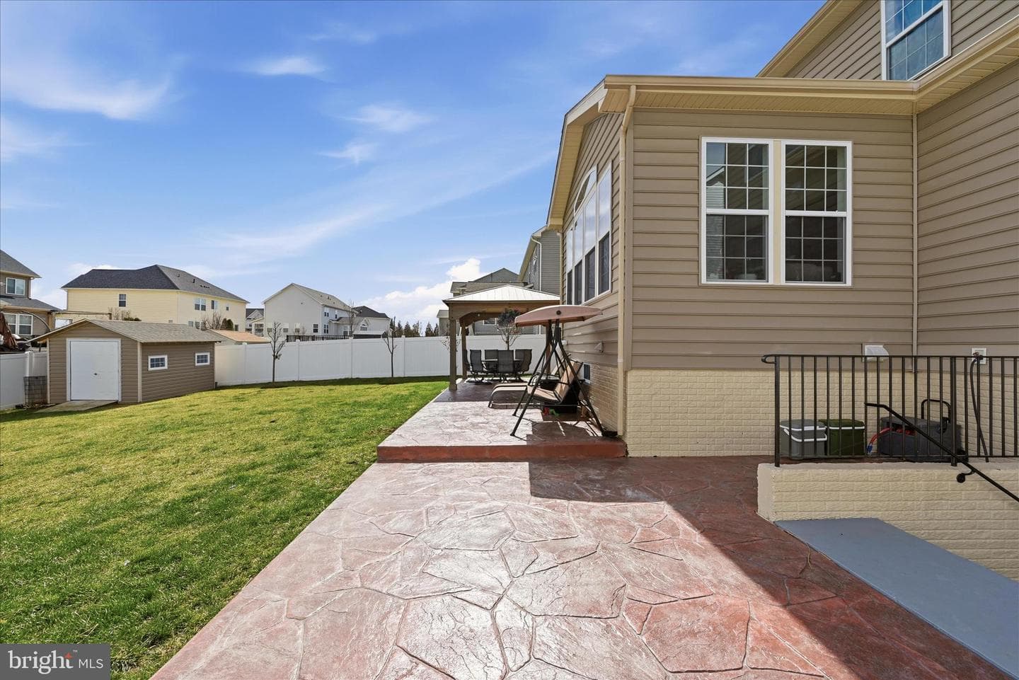 107 Paris Court photo 55