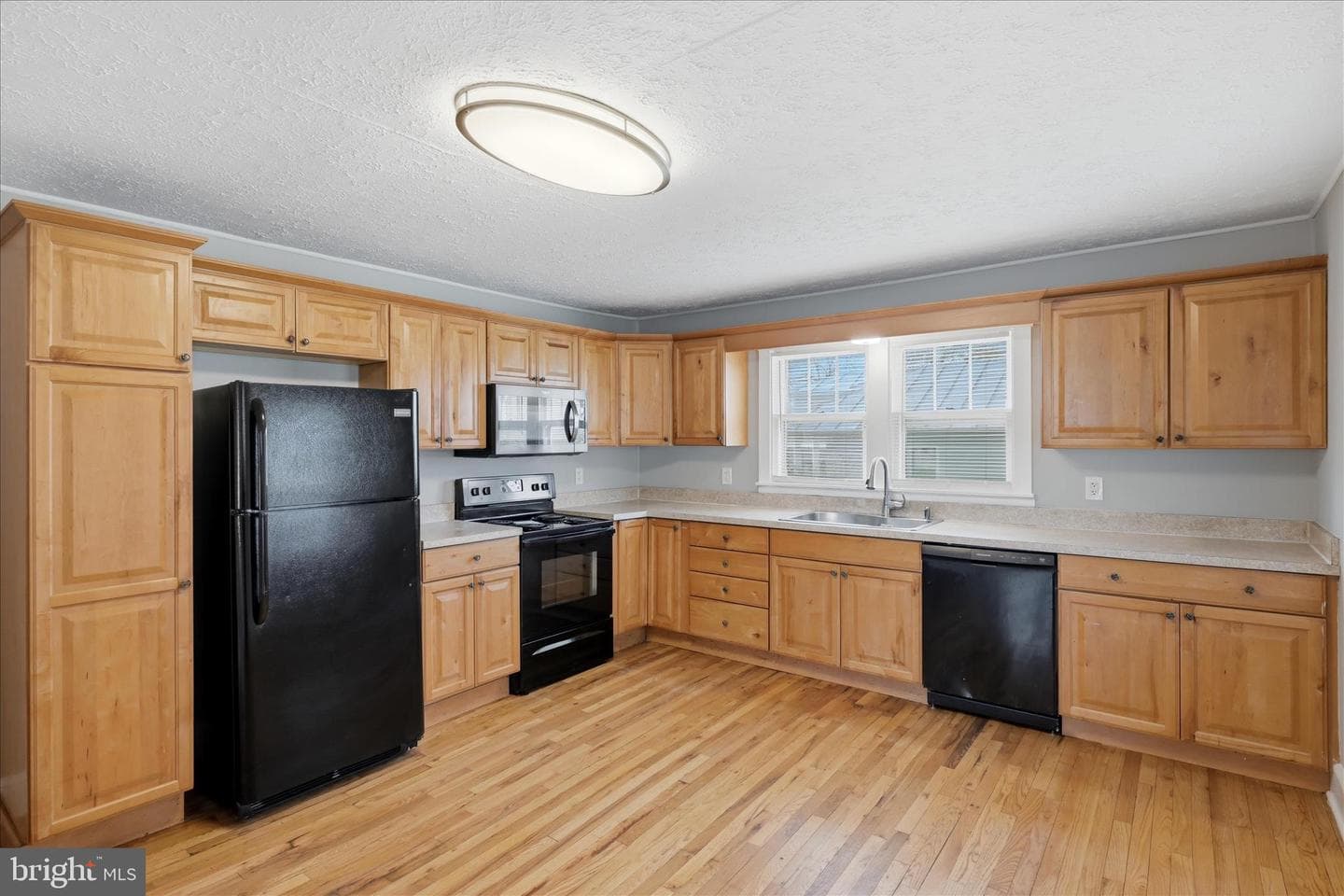 155 Royal Avenue photo 15