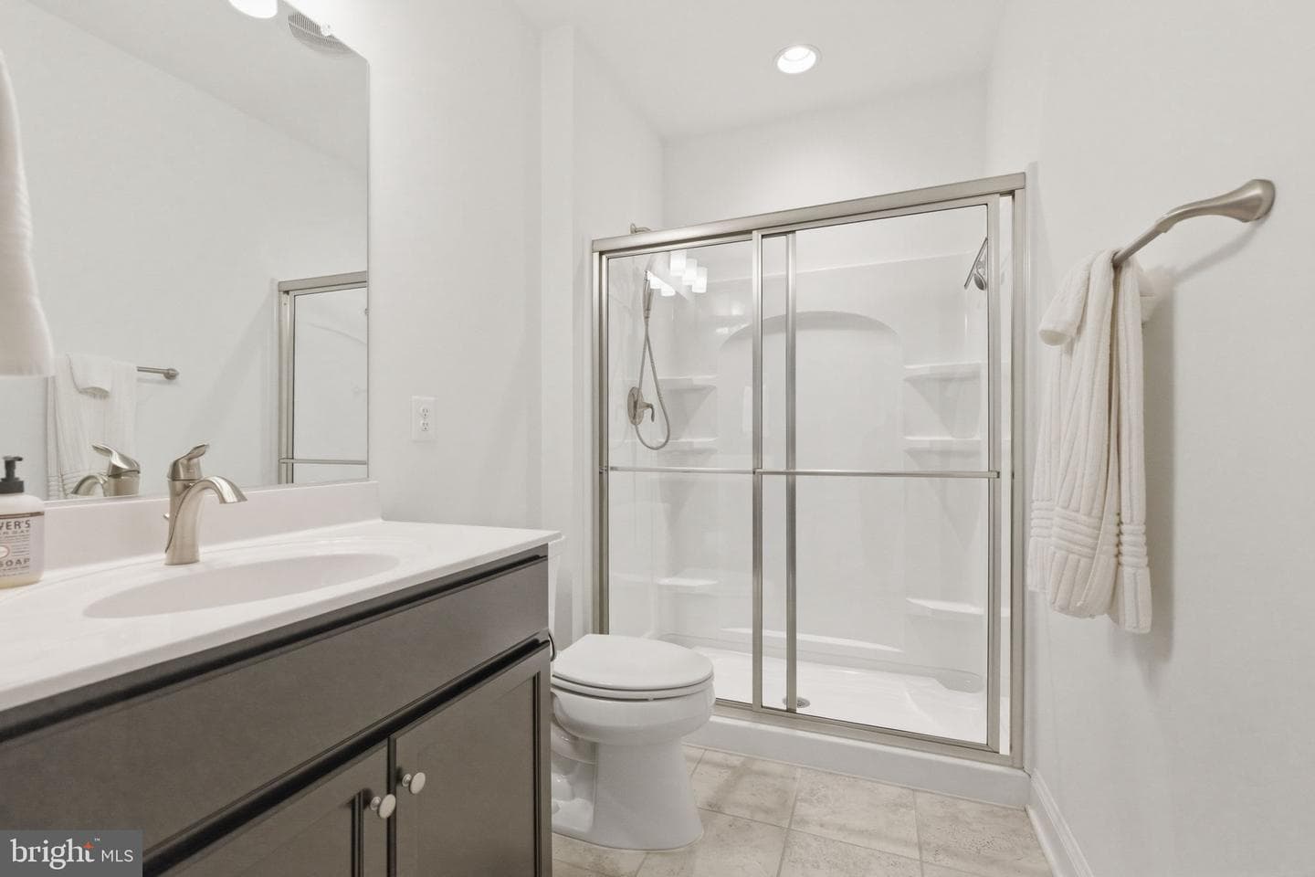 121 Milkweed Dr photo 32