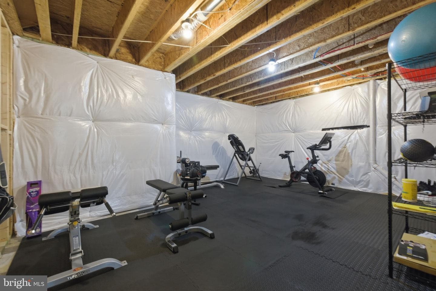 121 Milkweed Dr photo 38