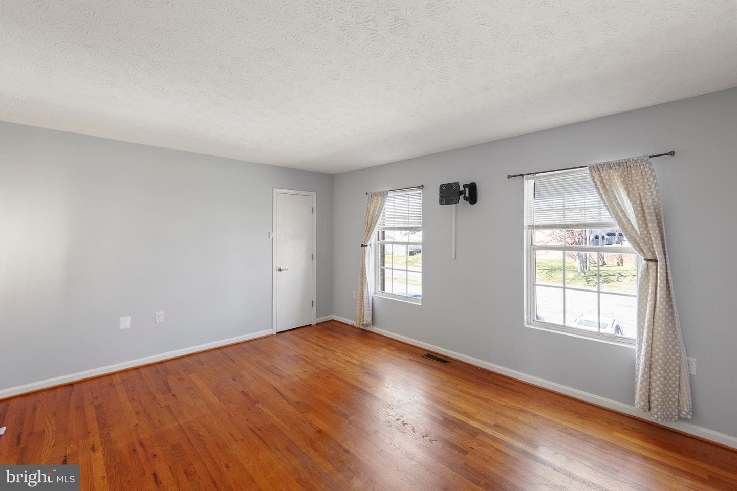 301 Buckingham Drive photo 18
