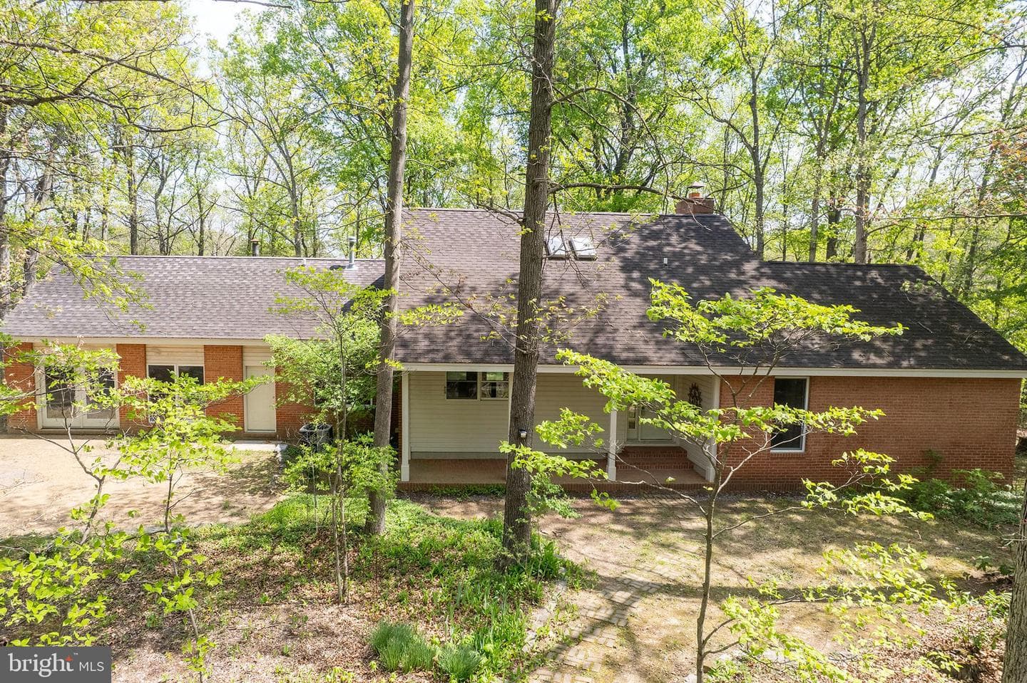 221 Settlers Lane photo 38