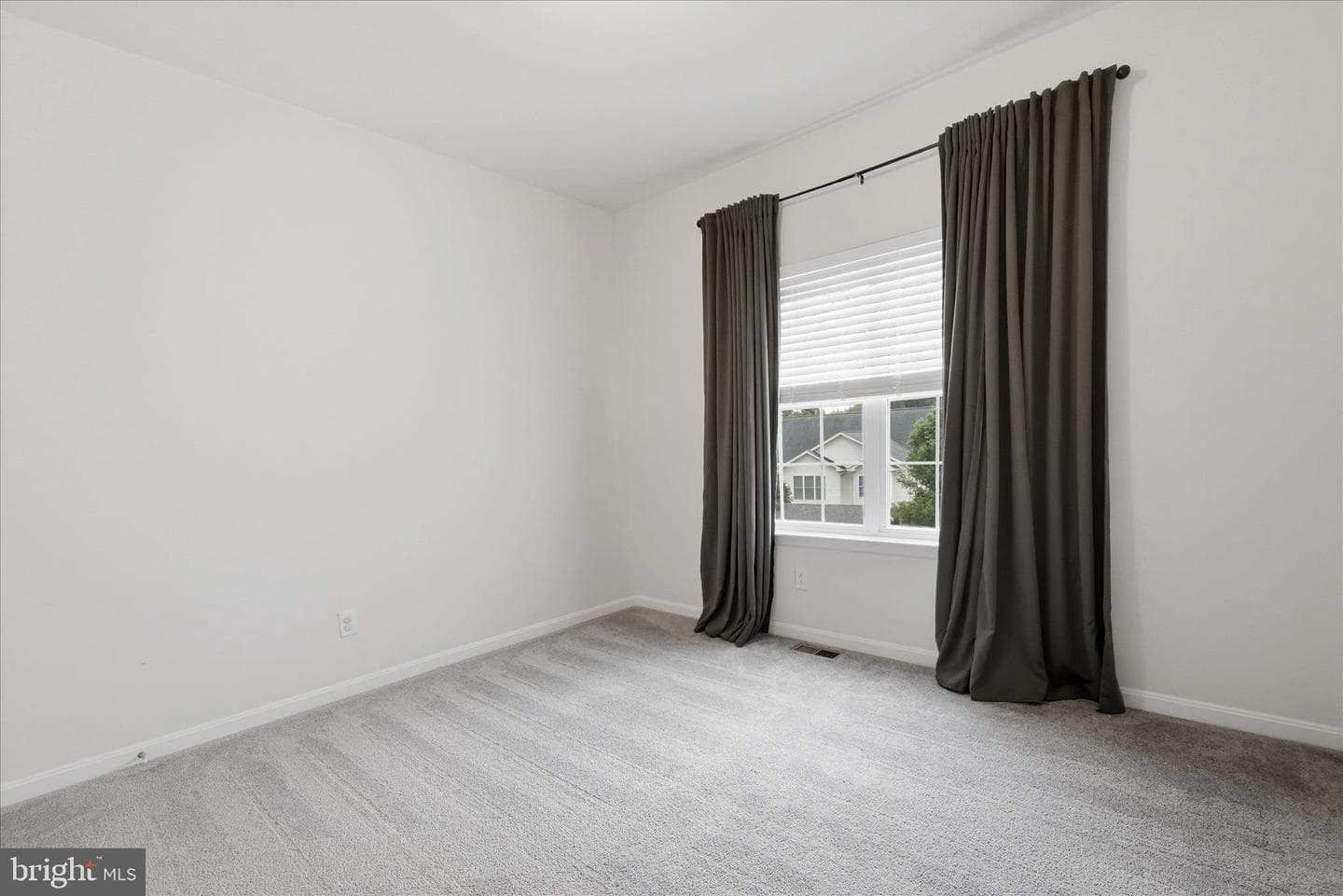 223 Dartmoor Drive photo 34