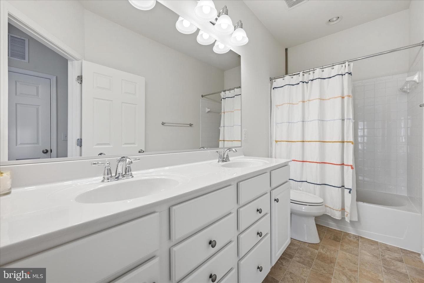 223 Dartmoor Drive photo 40