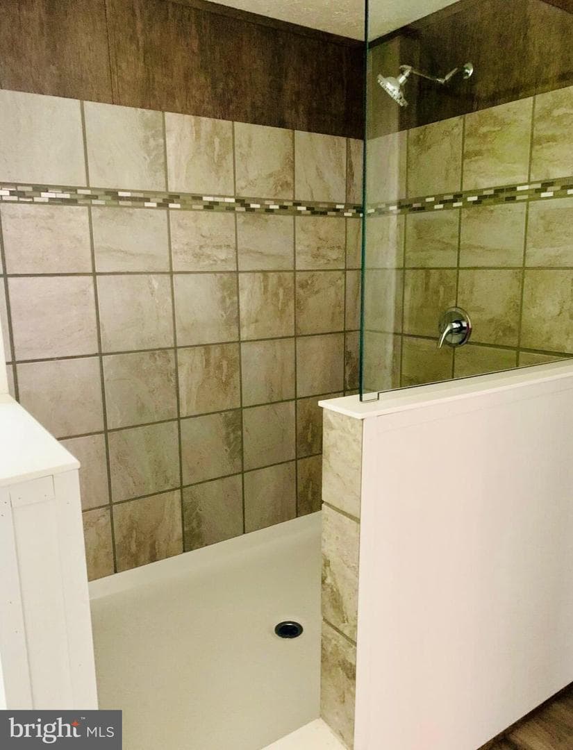 411 Eckard Circle photo 9