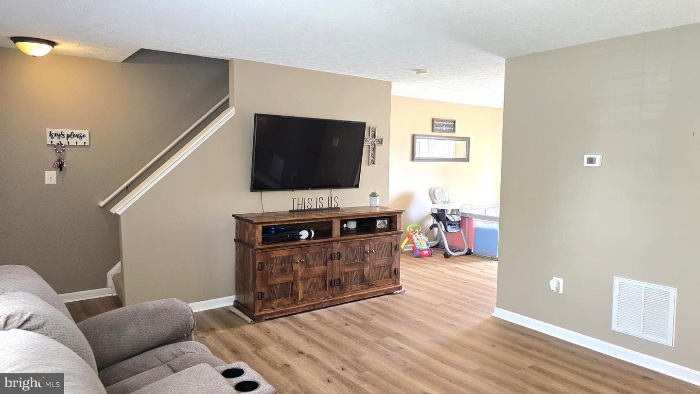 126 Equestrian Drive photo 11