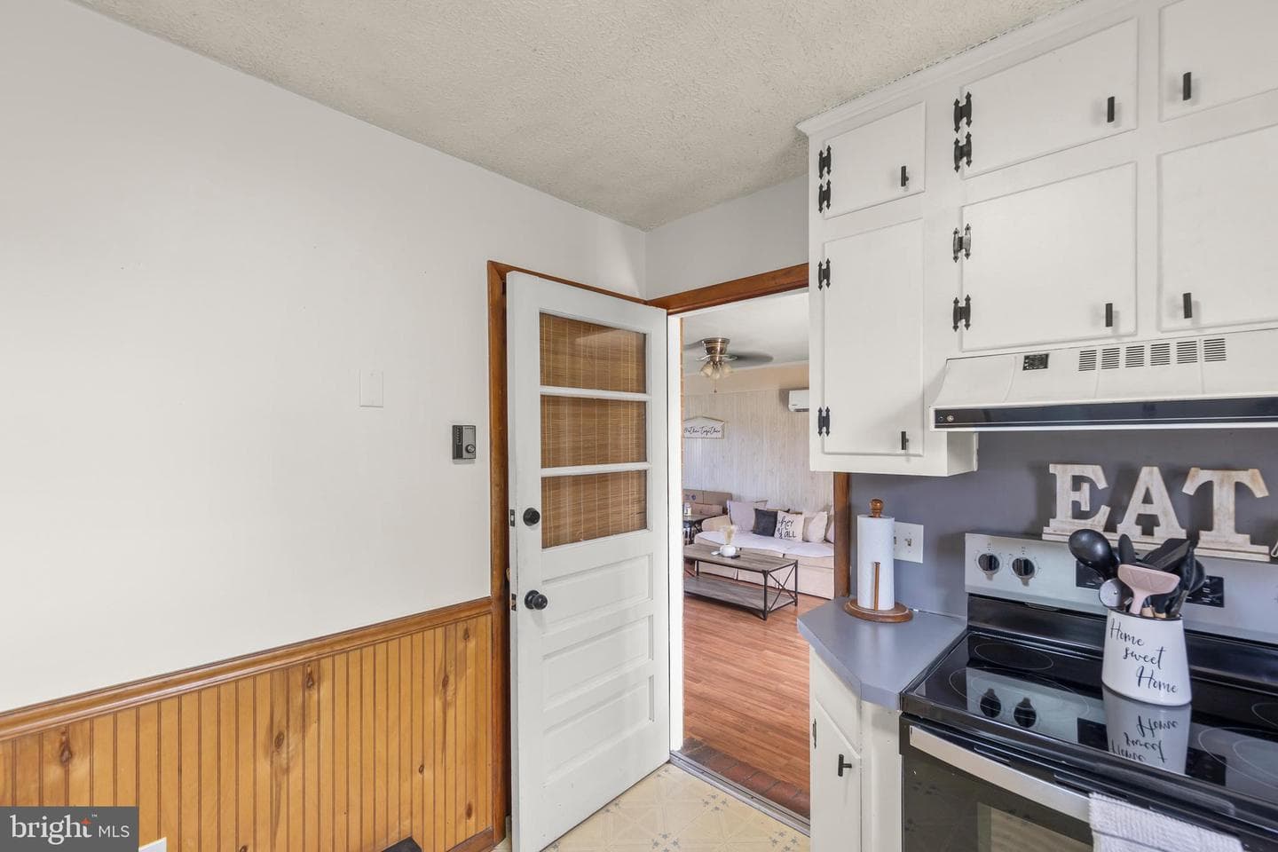 100 Virginia Drive photo 12