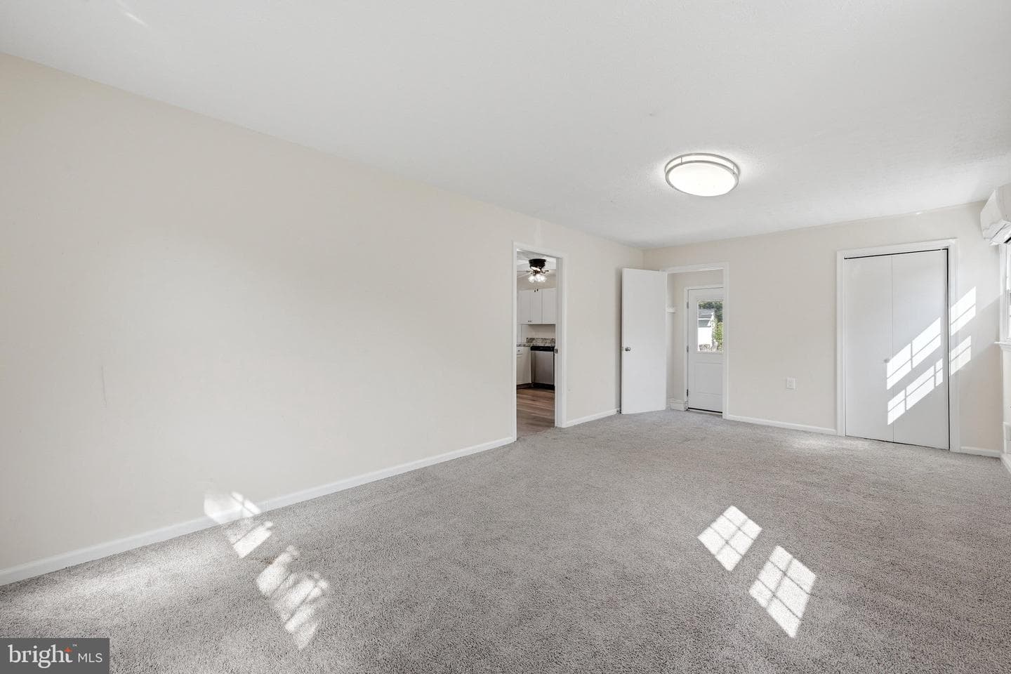 112 Lane Street photo 23