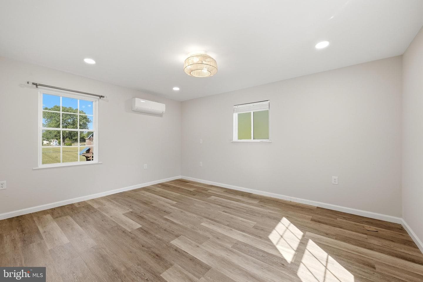 112 Lane Street photo 24
