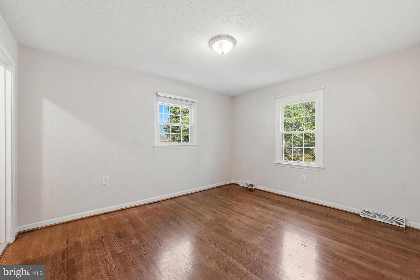 112 Lane Street photo 28