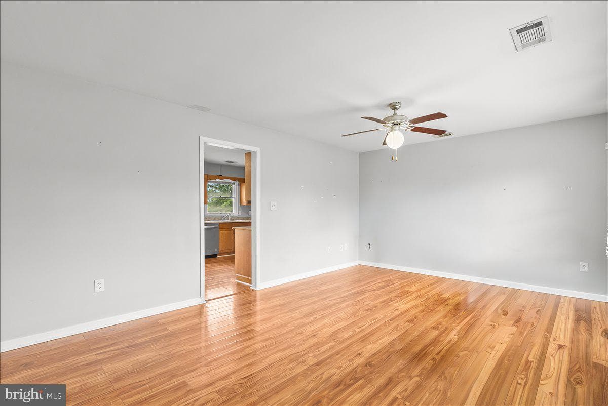 201 Nightingale Avenue photo 18