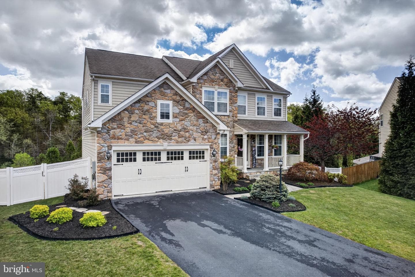 419 Lynnehaven Drive photo 3