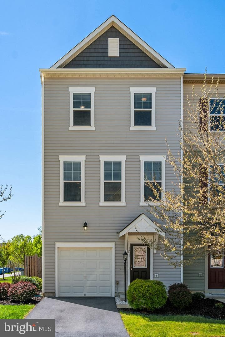 101 Gristmill Court photo 2