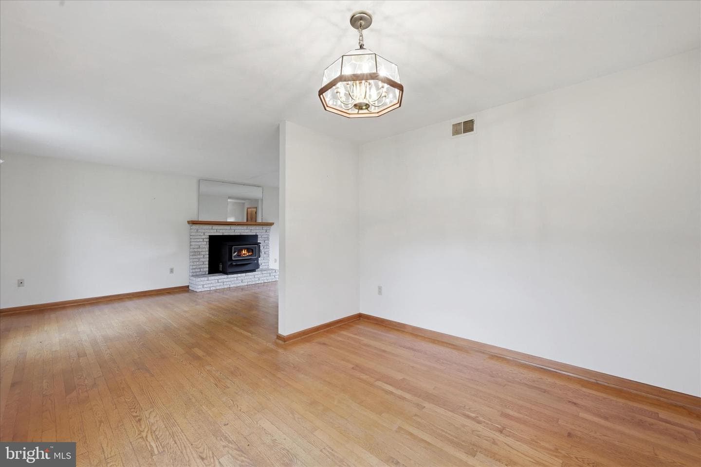 103 Cambridge Place photo 17