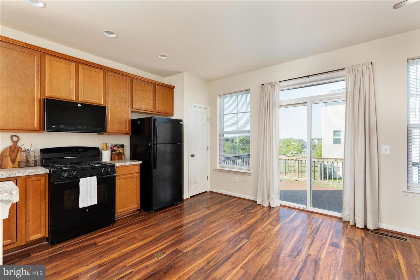 109 Splendor Garden Way photo 15