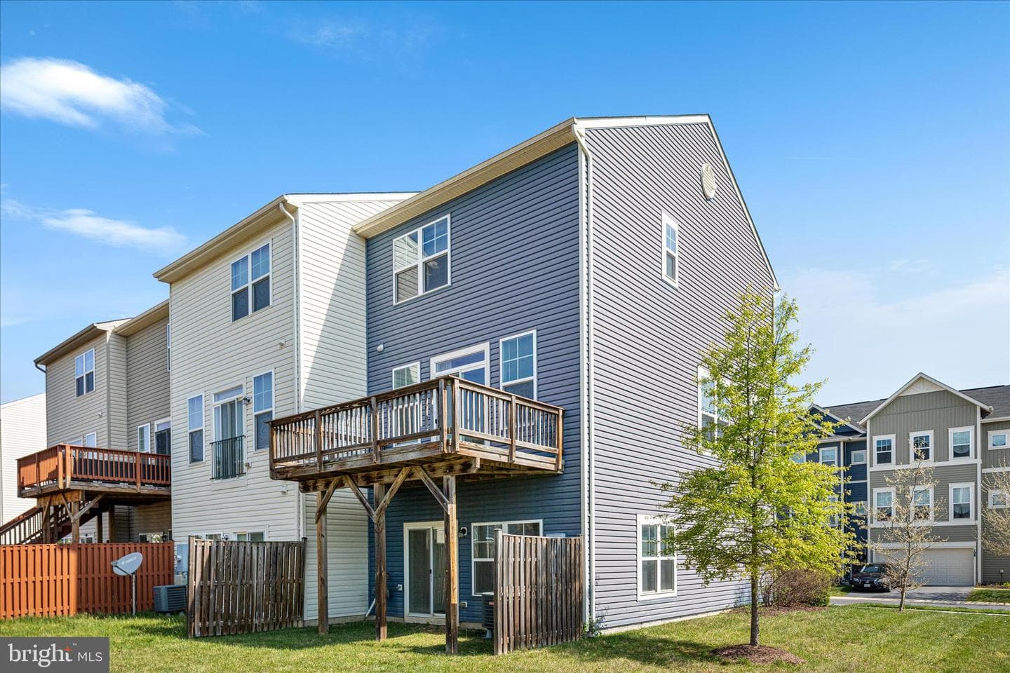 109 Splendor Garden Way photo 32