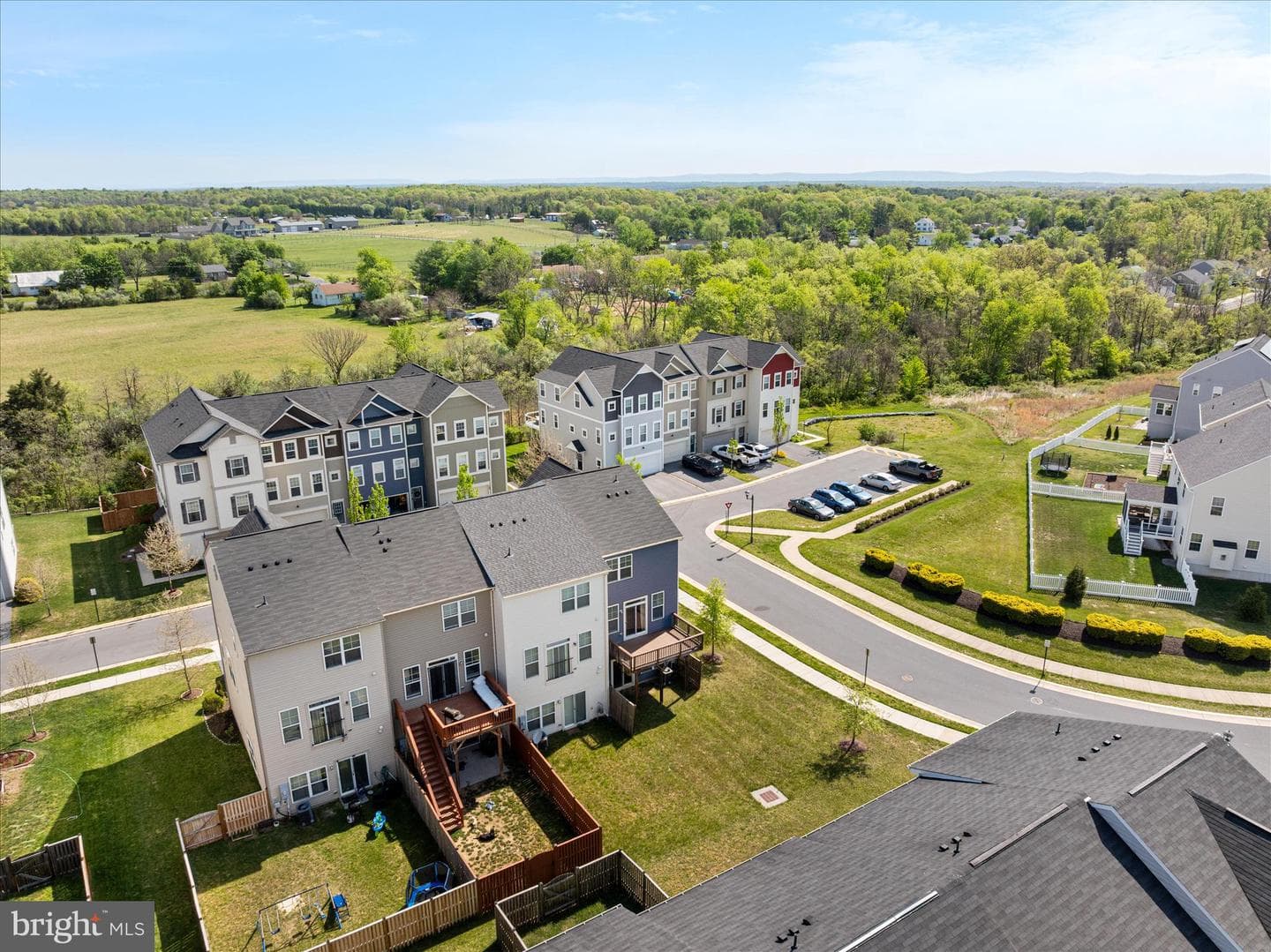 109 Splendor Garden Way photo 40