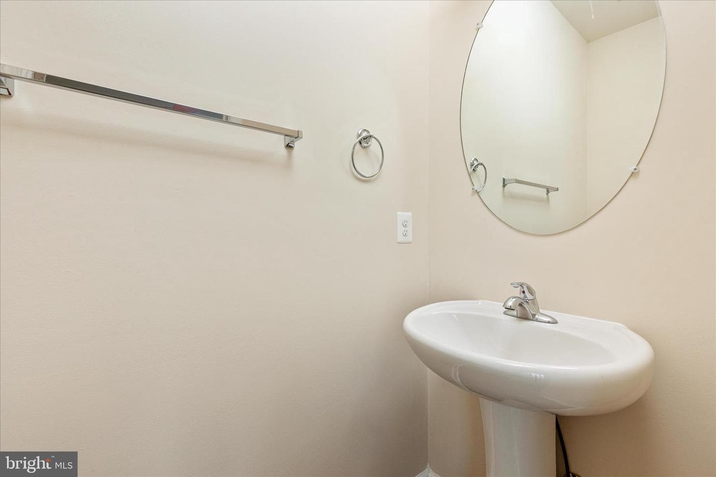 109 Splendor Garden Way photo 8