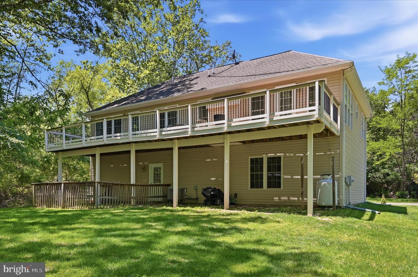1201 Lakeview Drive photo 6