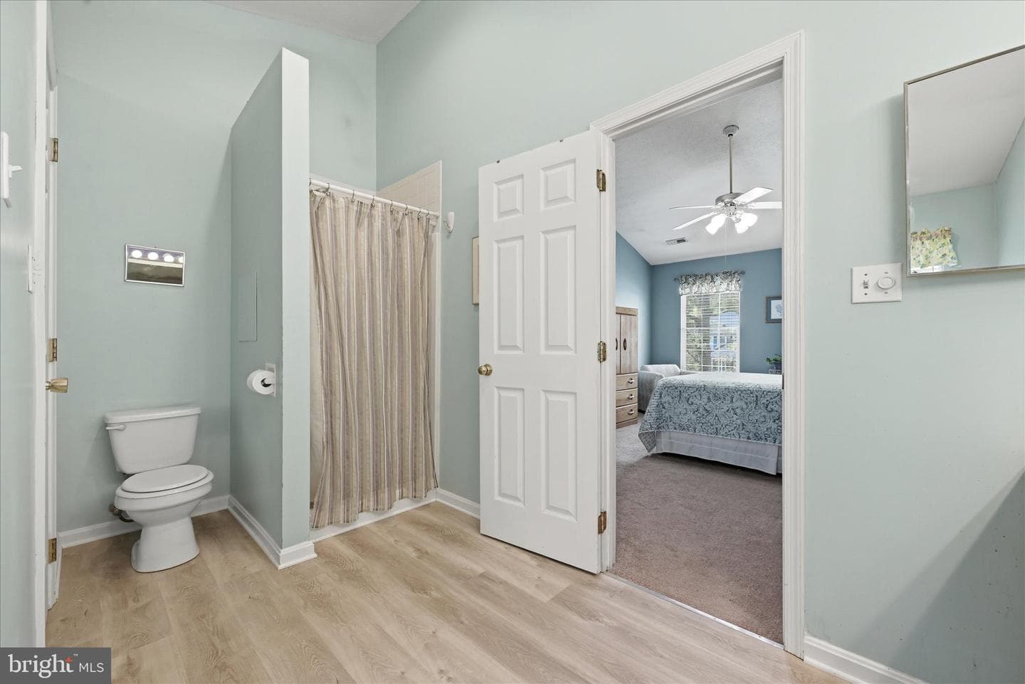 126 Churchill photo 25