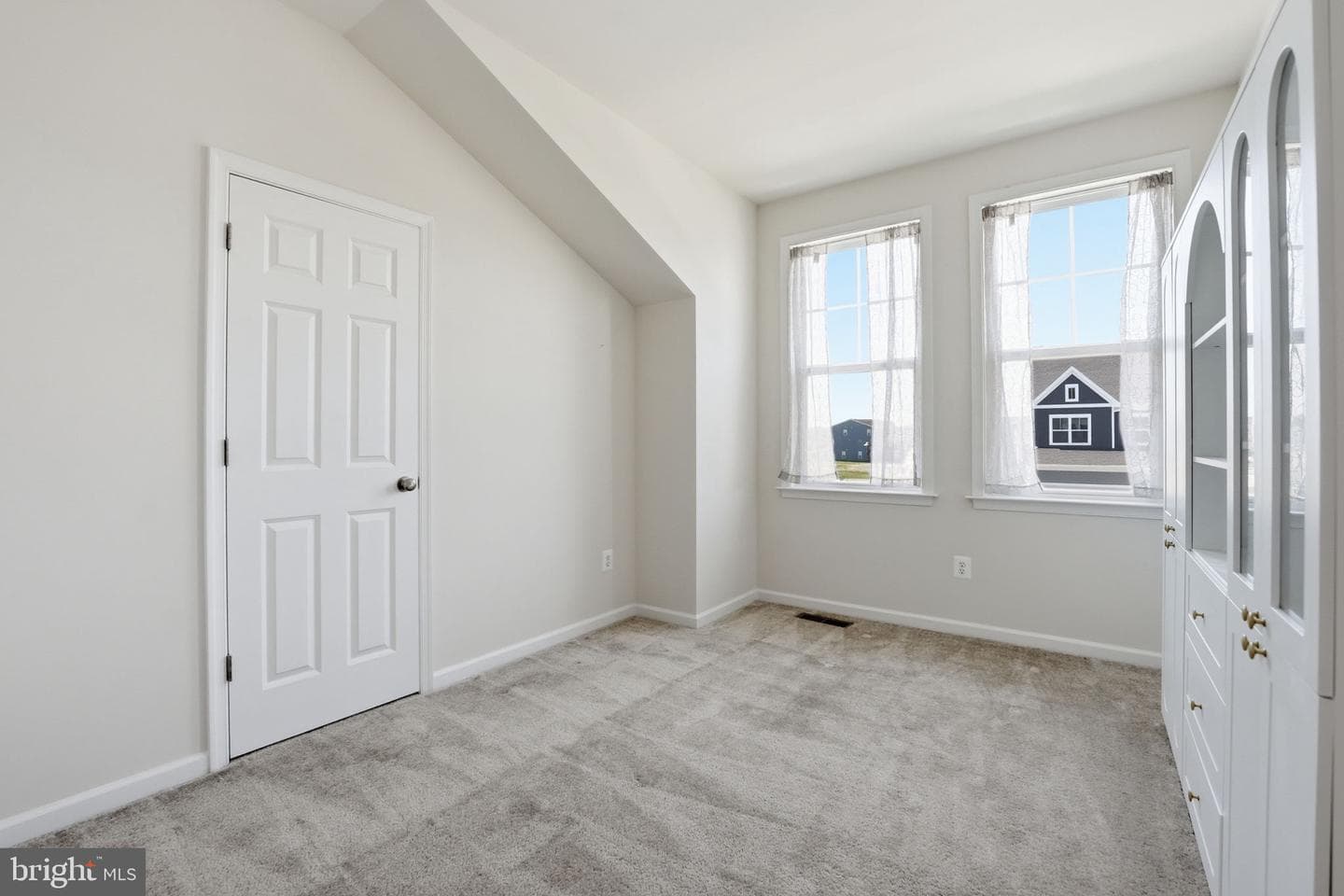 109 Goshen photo 34