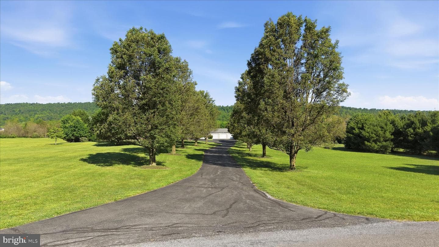 413 Tavistock Drive photo 90
