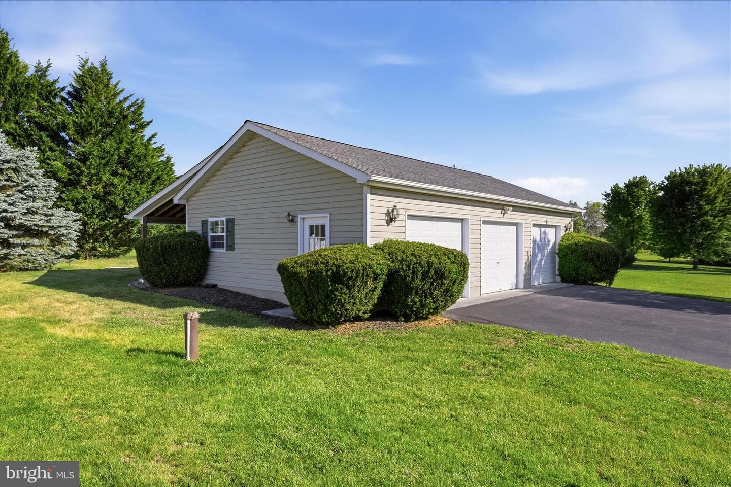 413 Tavistock Drive photo 97