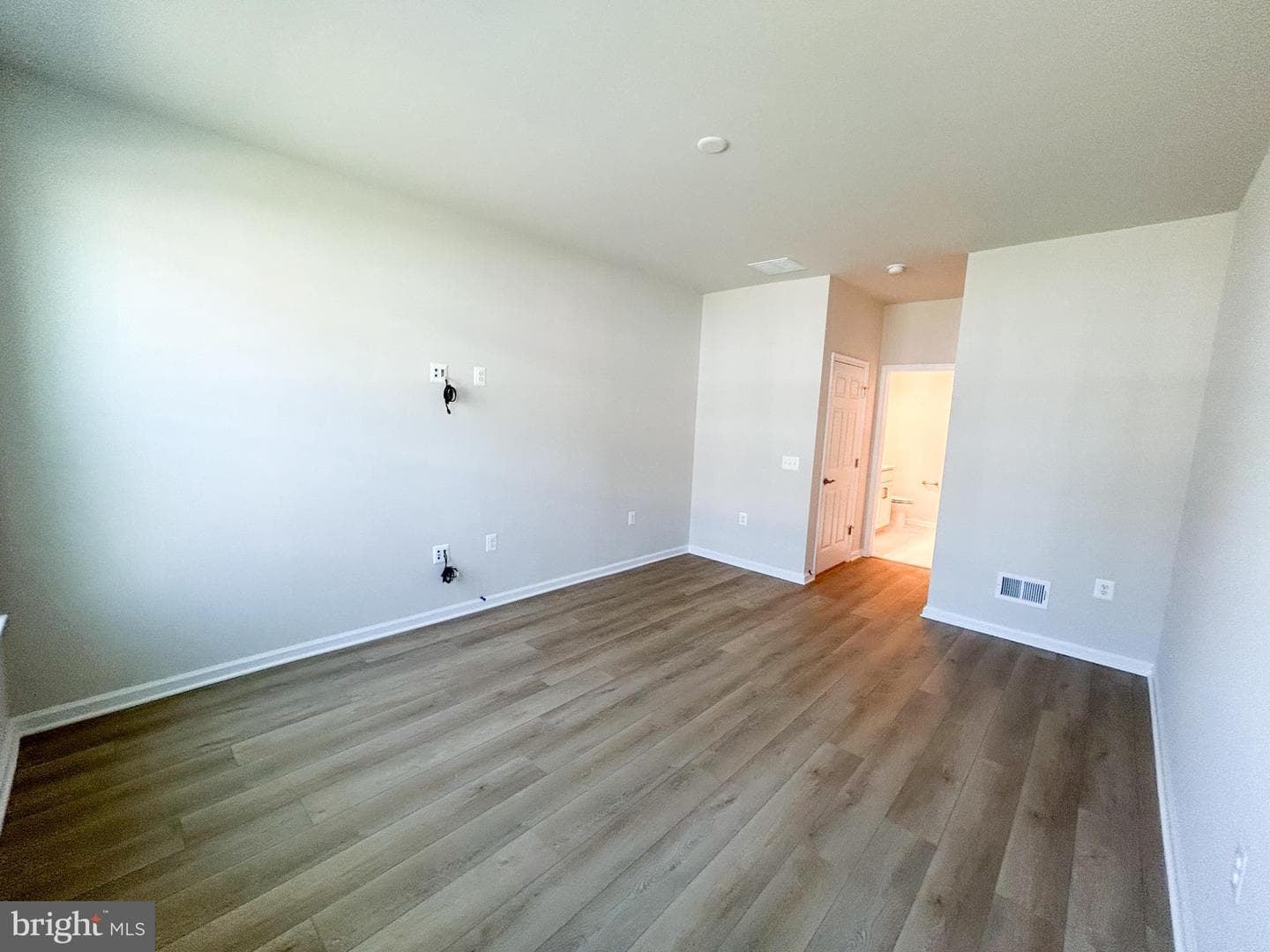 111 Heirloom Way photo 7