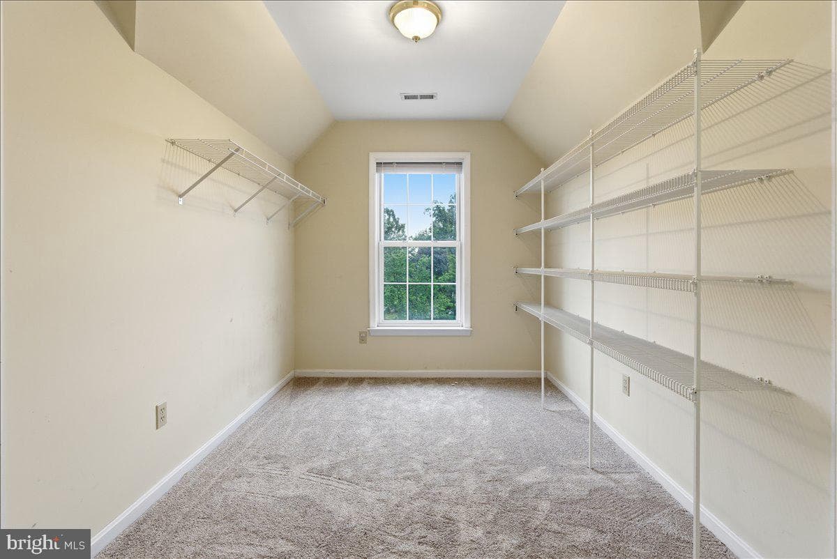 120 First Manassas Place photo 41