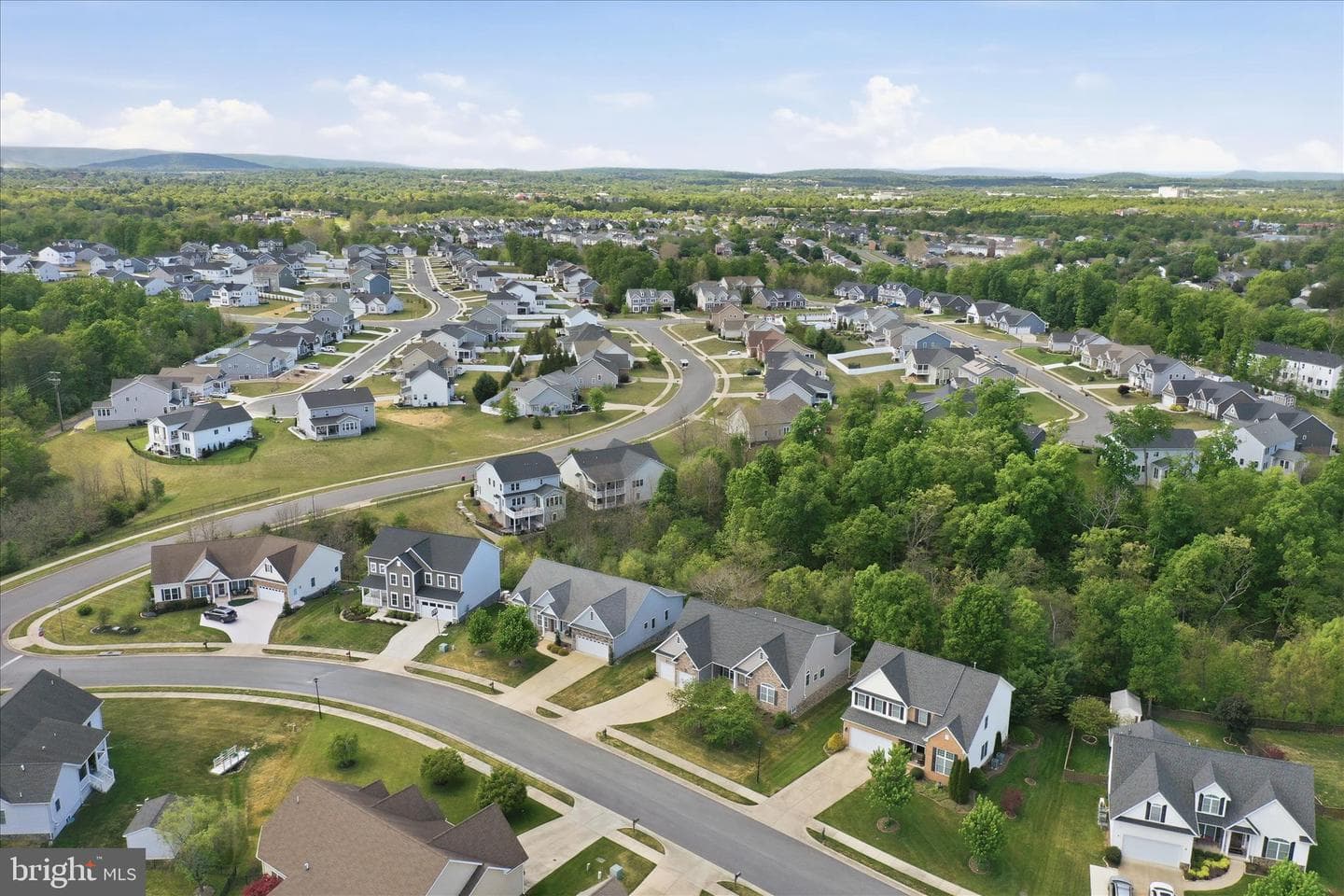 107 Harold Court photo 45