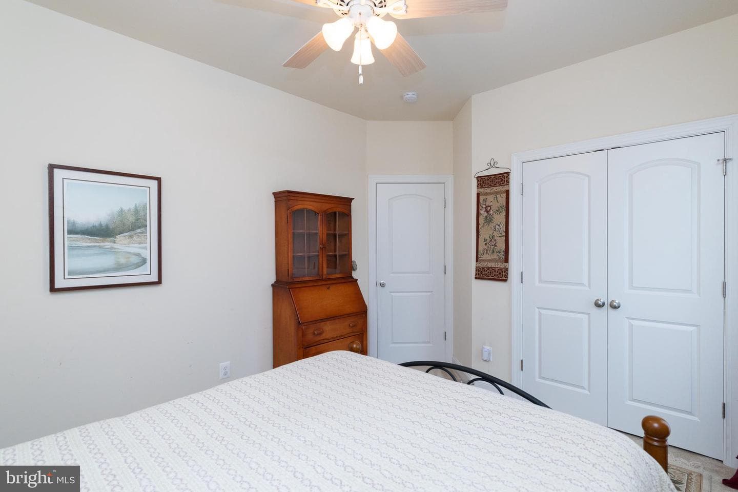 112 Wales Court photo 43
