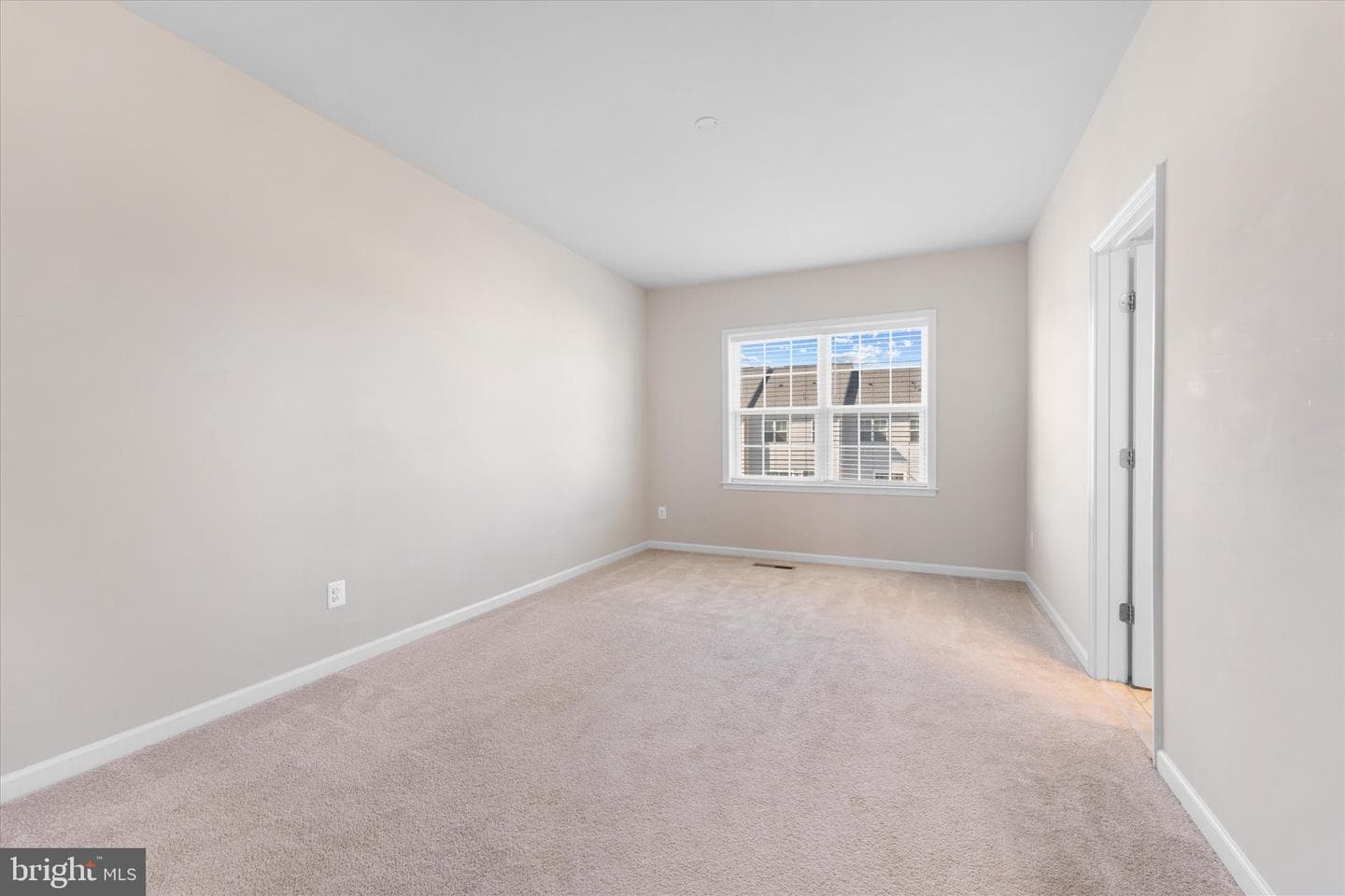 226 Parkland Drive photo 21
