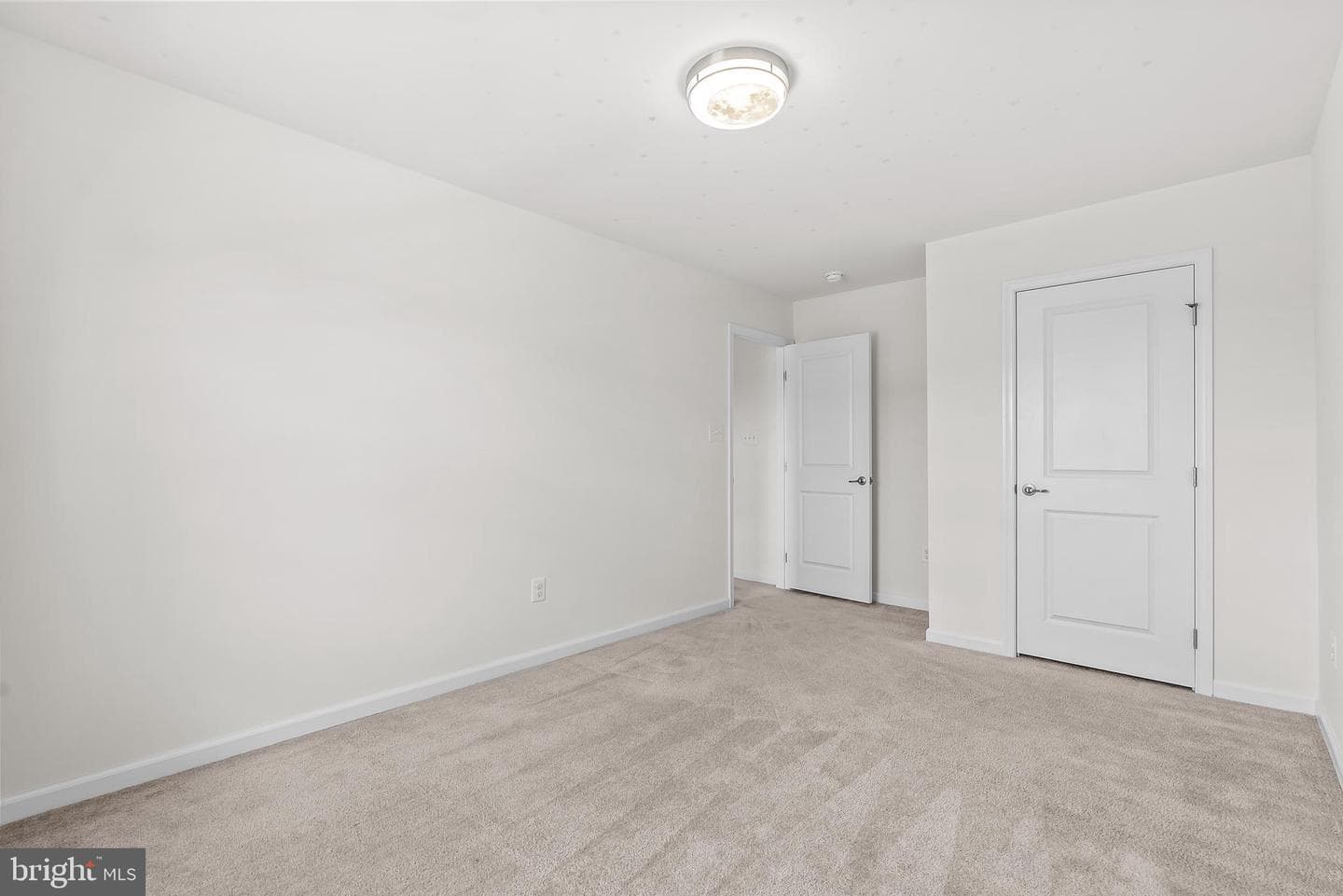 109 Emperor Drive photo 31